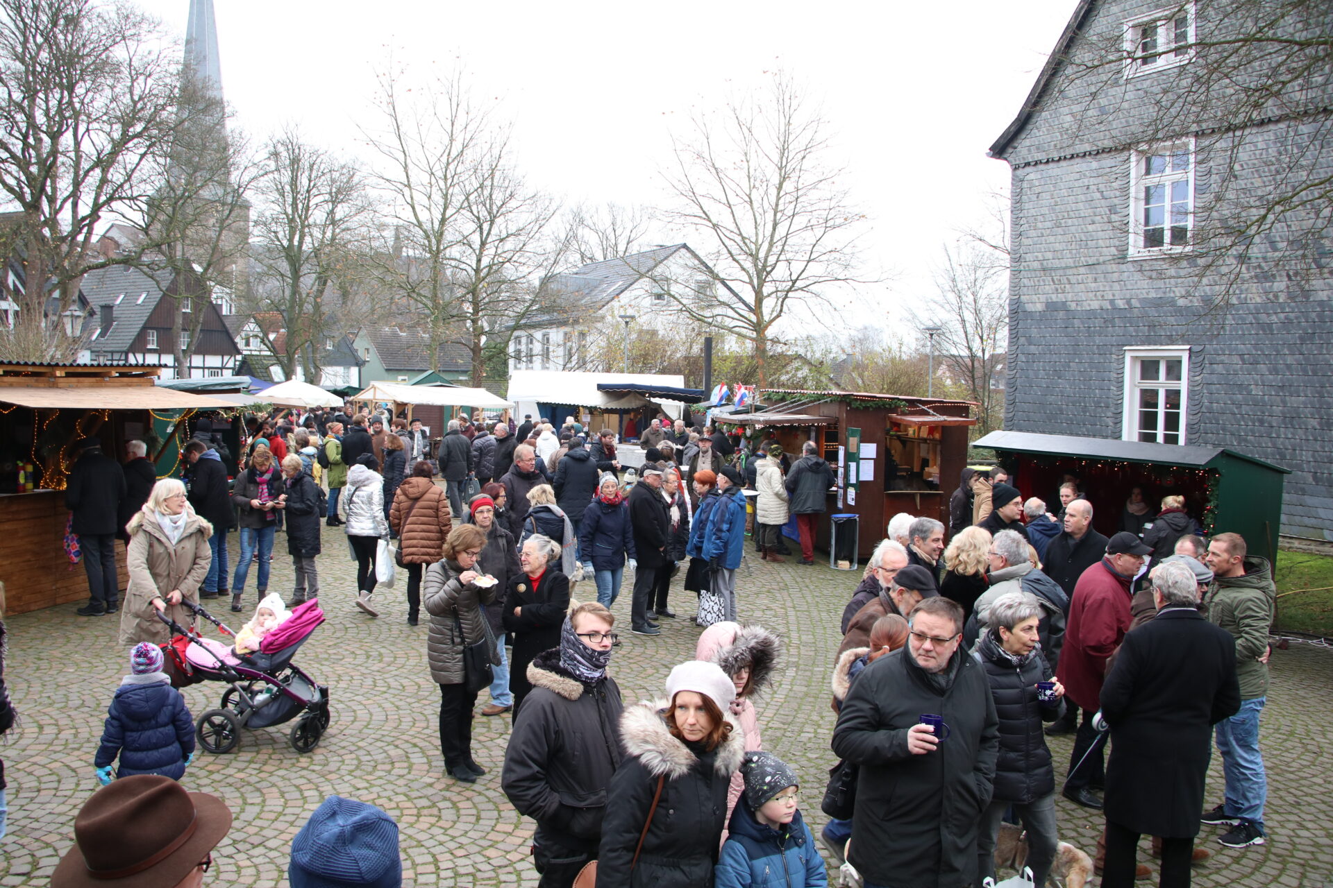 Bürger für Bürger Weihnachtsmarkt auf dem Wuckenhof