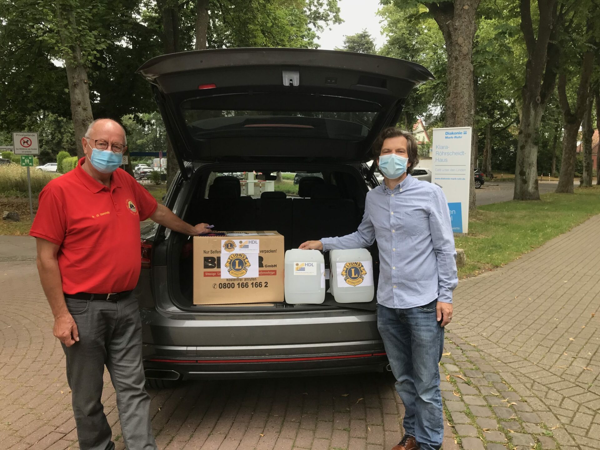 Lions Club Werne spendet Schutzausrüstung an Klara-Röhrscheidt-Haus