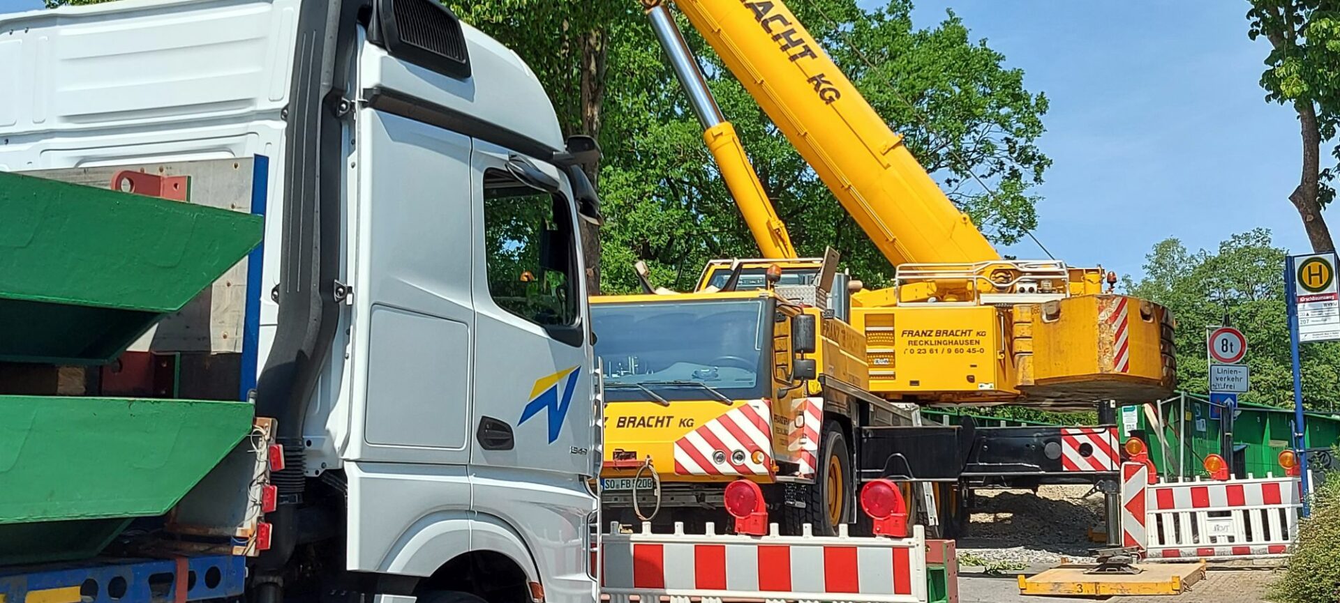 Kirschbaumsweg: Kleine Brücke wieder frei – Messingstraße gesperrt