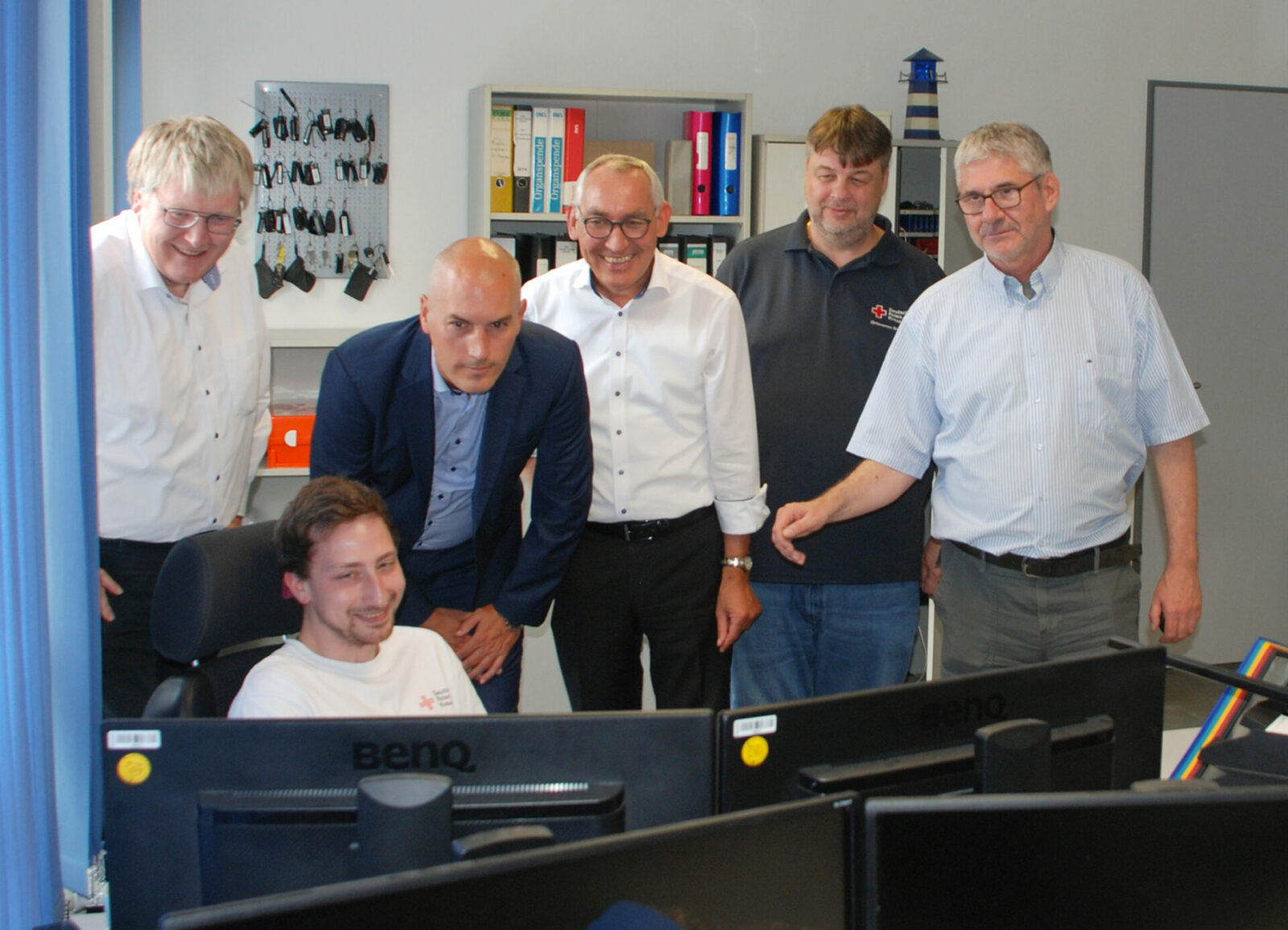 Städtischer Beigeordneter Tim Frommeyer besucht Schwerter DRK: DRK ...